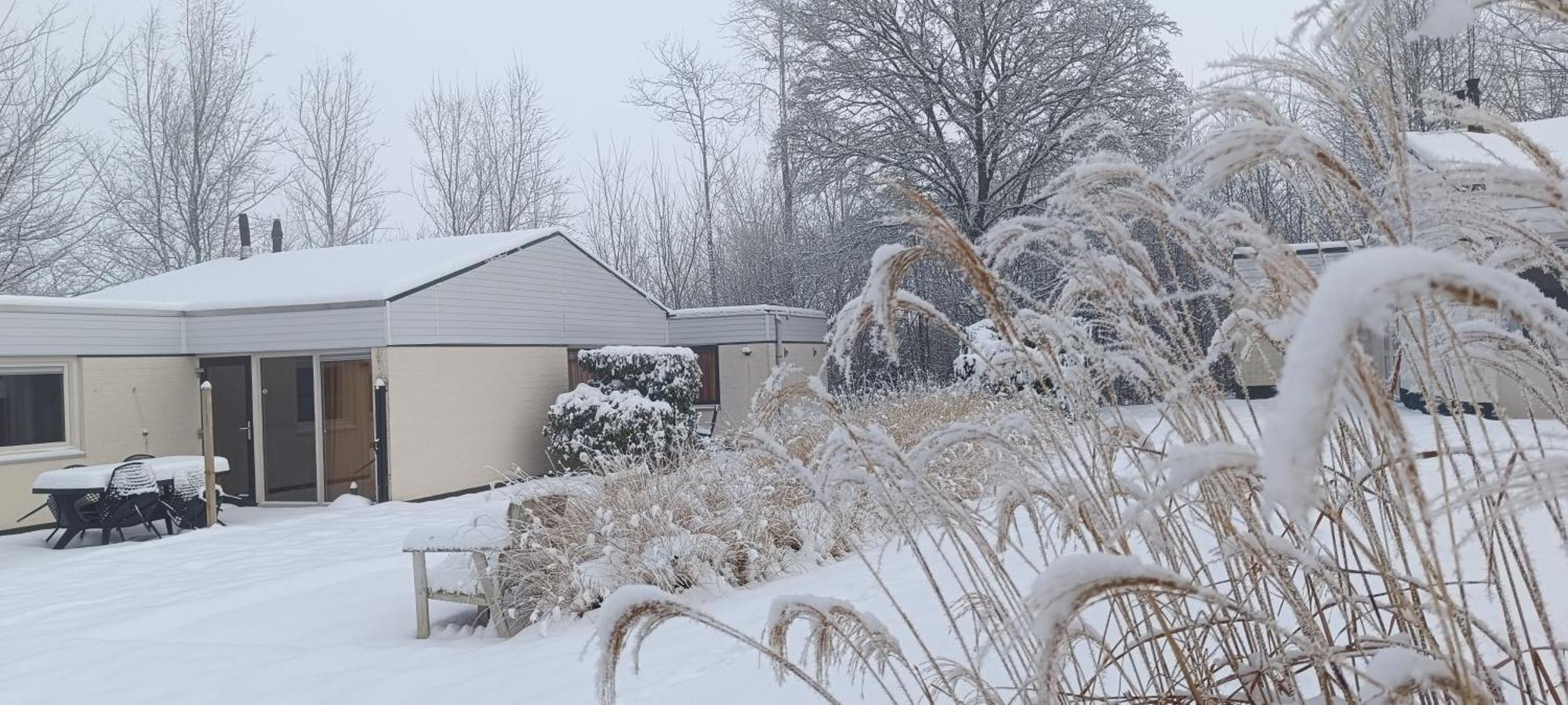 4-Pers Vakantiebungalow In Het Heuvelland Simpelveld Exterior foto